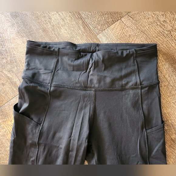 Lululemon size 6 fast and free - Picture 5 of 5